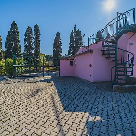 Casa Alex A Schiopparello - Goelba アパート